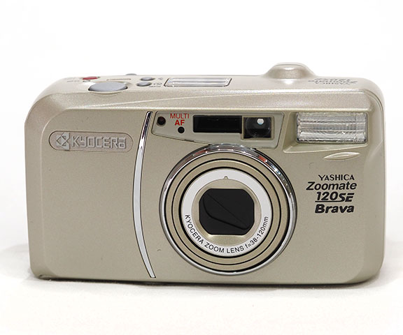 Yashica zoomate 120 SE "BRAVA"